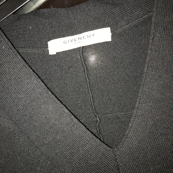 GIVENCHY Paris Wool Sweater - Picture 3 of 13